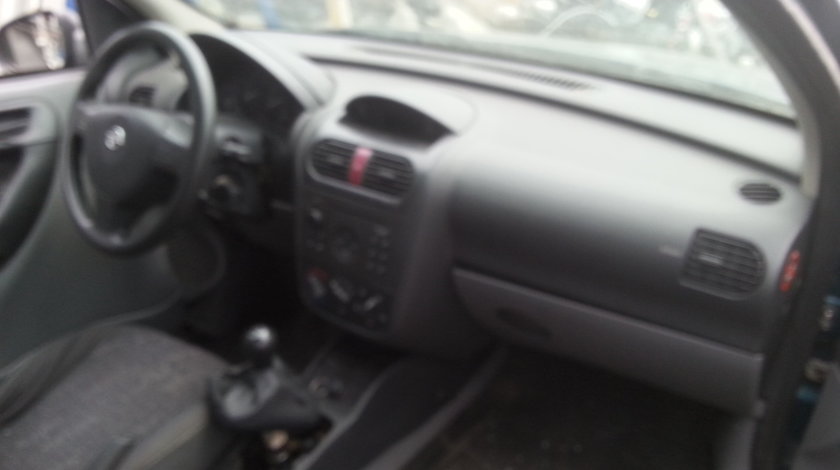 Dezmembrez Opel Corsa C,an fab 2001, 1.0i