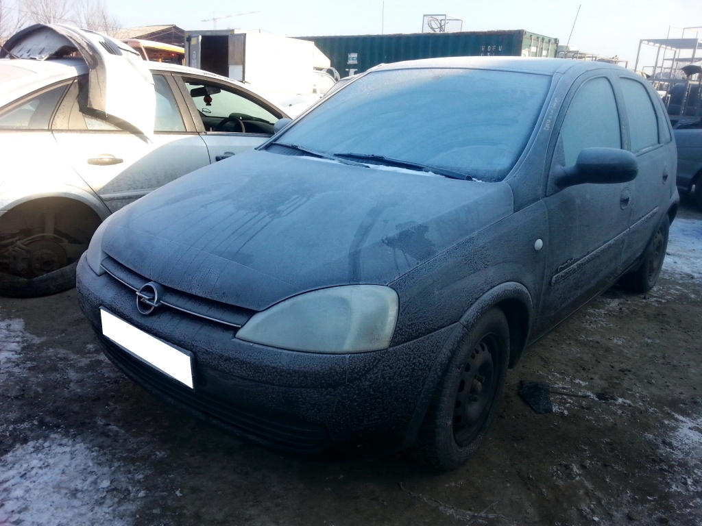 Dezmembrez Opel Corsa C an fabr. 2002, 1.0i
