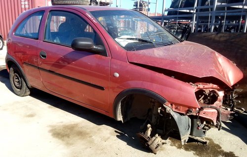 Dezmembrez Opel Corsa C an fabr. 2002, 1.0i