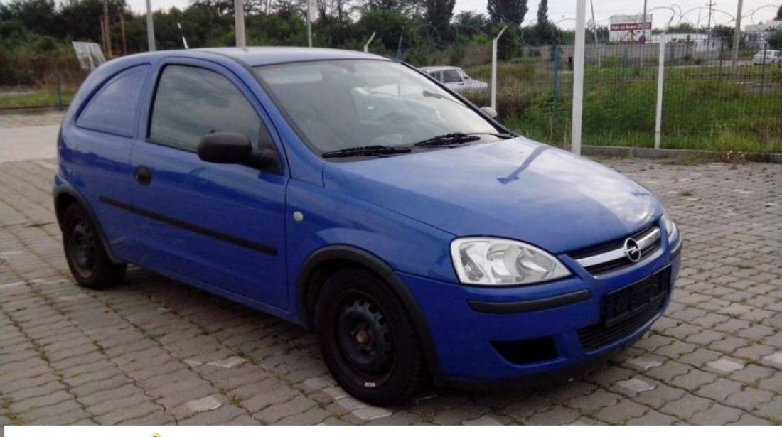 Dezmembrez opel corsa c din 2006 in 2 usi