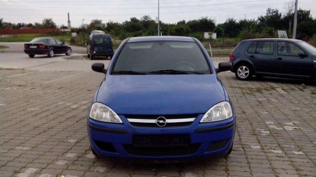 Dezmembrez opel corsa c din 2006 in 2 usi