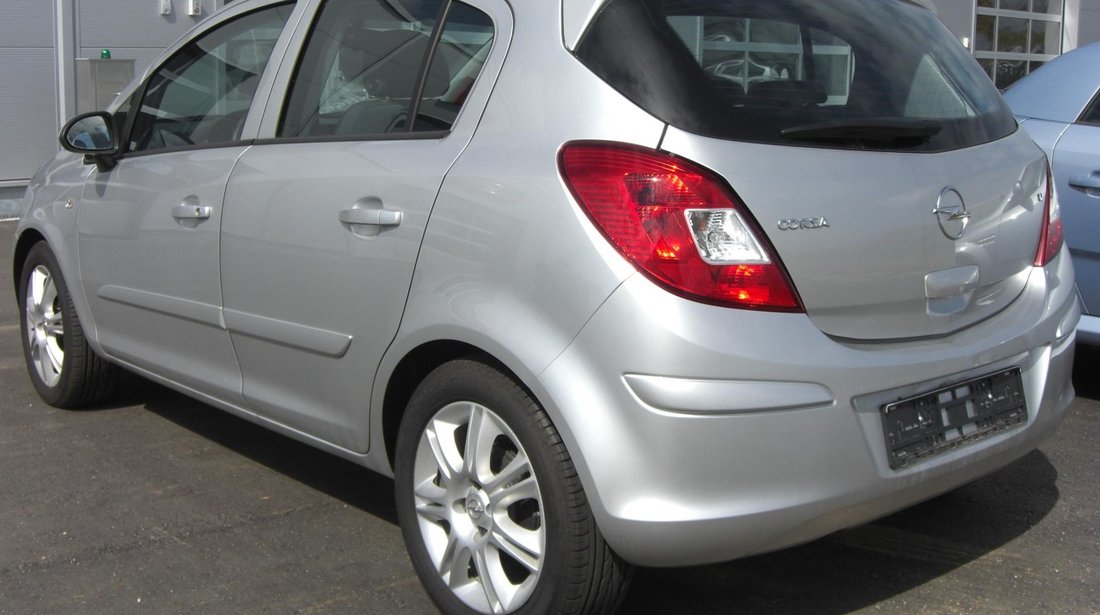 Dezmembrez Opel Corsa D 1.2i Z12XEP 2008