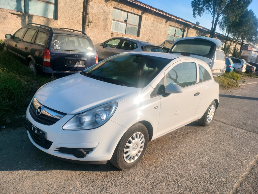 Dezmembrez Opel CORSA D 2006 - 2014 1.0 None( CP: None, KW: None, CCM: None ) Benzina