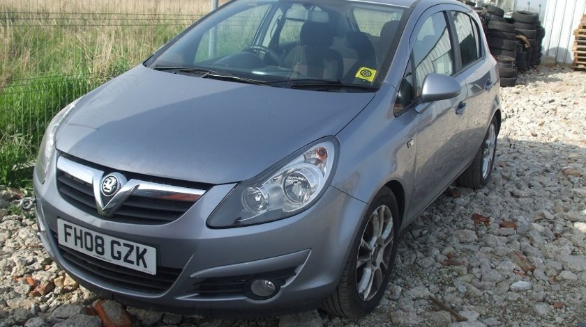 Dezmembrez Opel Corsa D 4 usi 1.4 cod motor Z14XEP cod culoare Z163