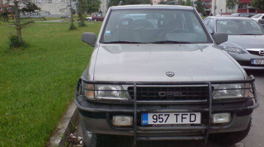 Dezmembrez Opel Frontera A 2300 TD  Piese Opel Frontera