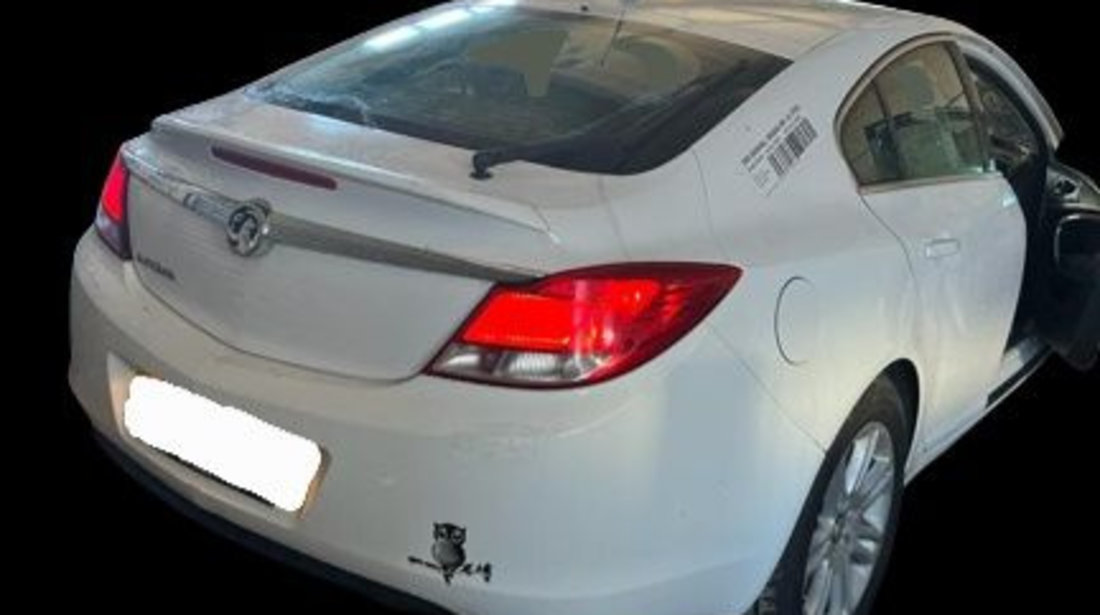 Dezmembrez Opel Insignia 1.6 I A16XER Z40R Alb hatchback