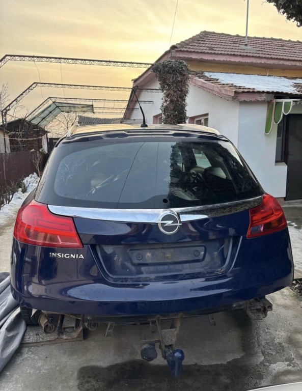 Dezmembrez Opel Insignia 1.8 benzină