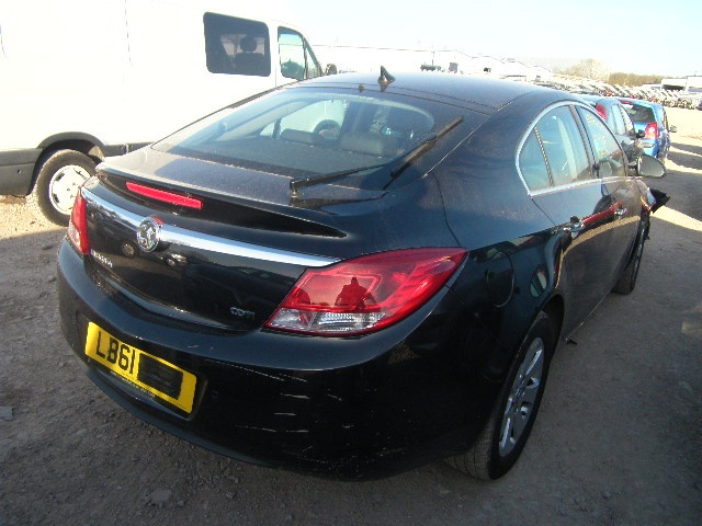 Dezmembrez opel insignia 2.0cdti a20dth