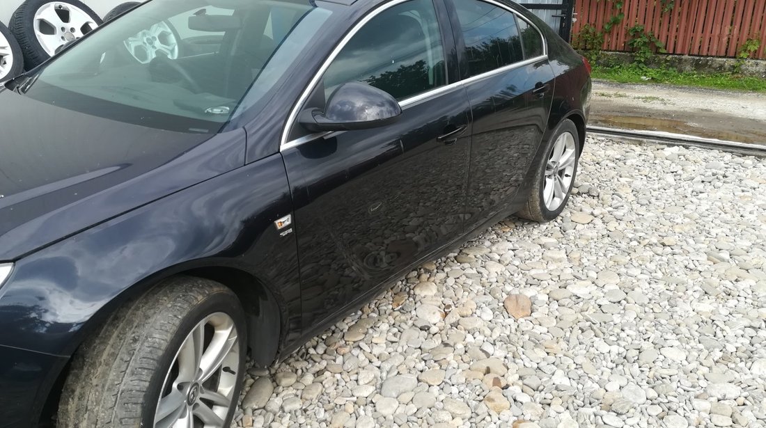 Dezmembrez Opel insignia A  2.0 cdti din 2009