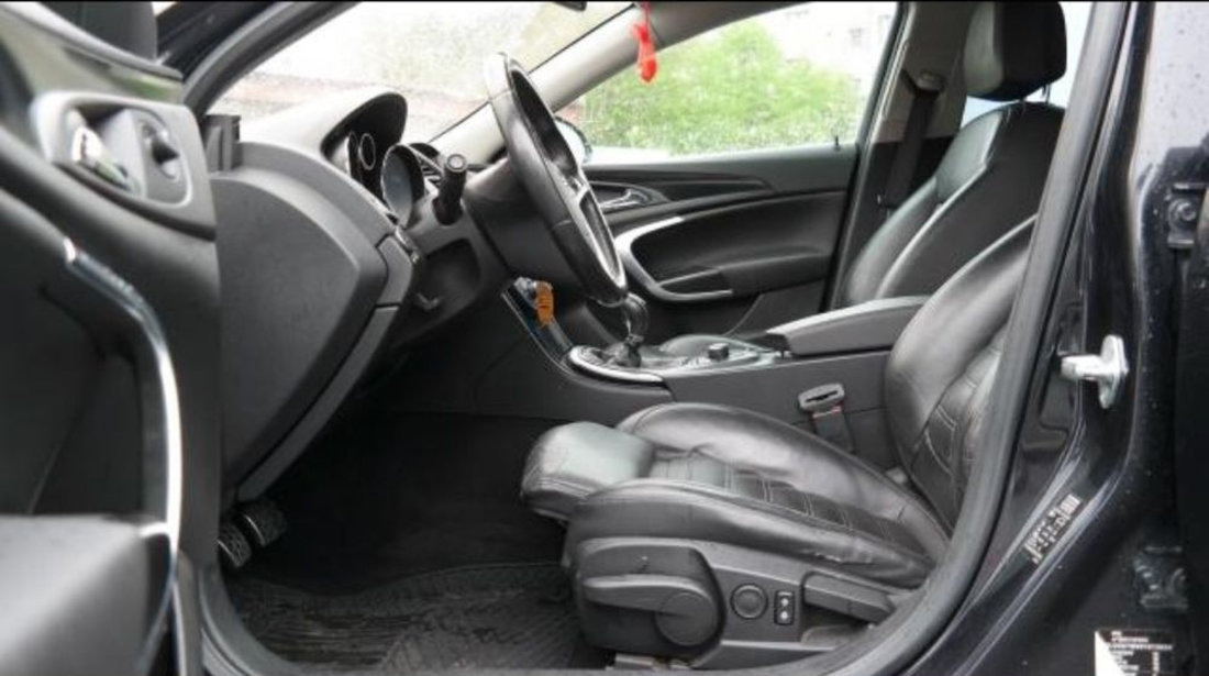 Dezmembrez Opel Insignia hatchback 2.0 cdti 163 cp 120 kw A20DTH