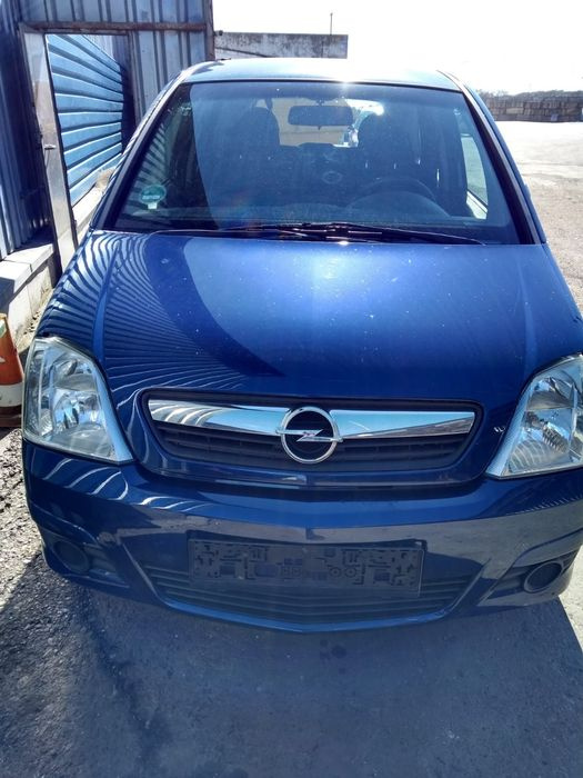Dezmembrez Opel Meriva 1.7 cdti 6+1 trepte injecție denso