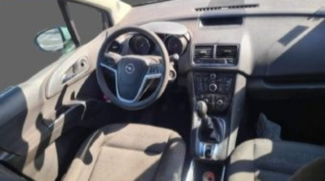 Dezmembrez Opel Meriva B 1.3 cdti Z176 volan stanga