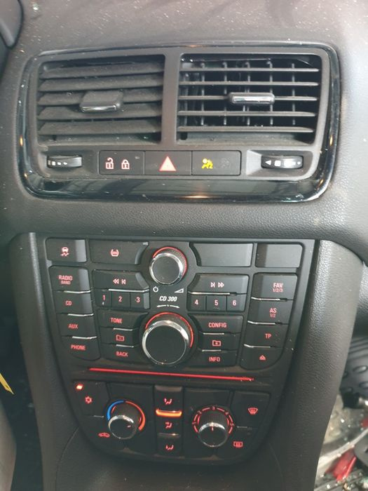 Dezmembrez Opel Meriva B panoramic automat 1.7 A17DT 1.4 turbo