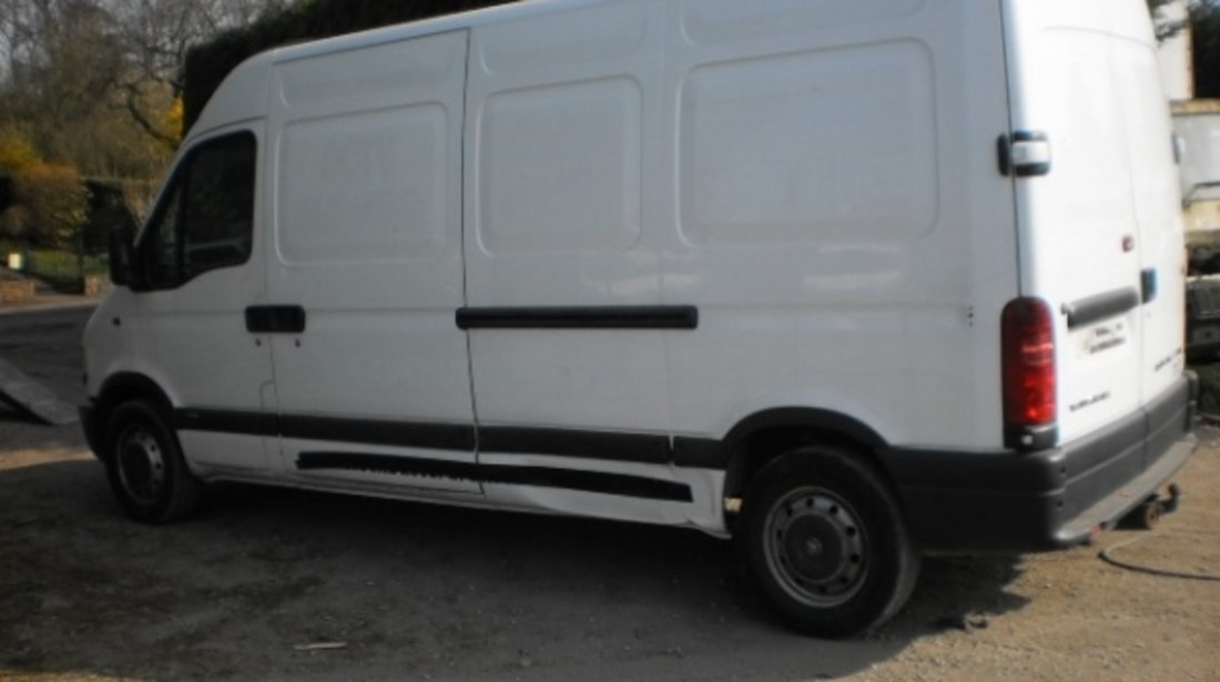 Dezmembrez Opel Movano din 2003, 2.2dti,