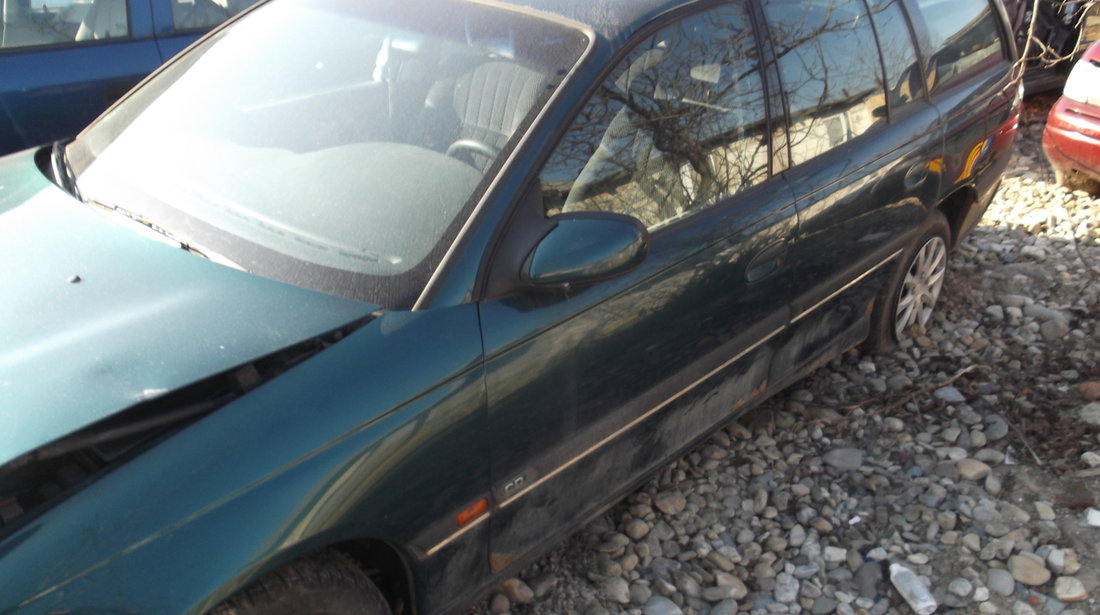 Dezmembrez Opel Omega 2.0 benzina