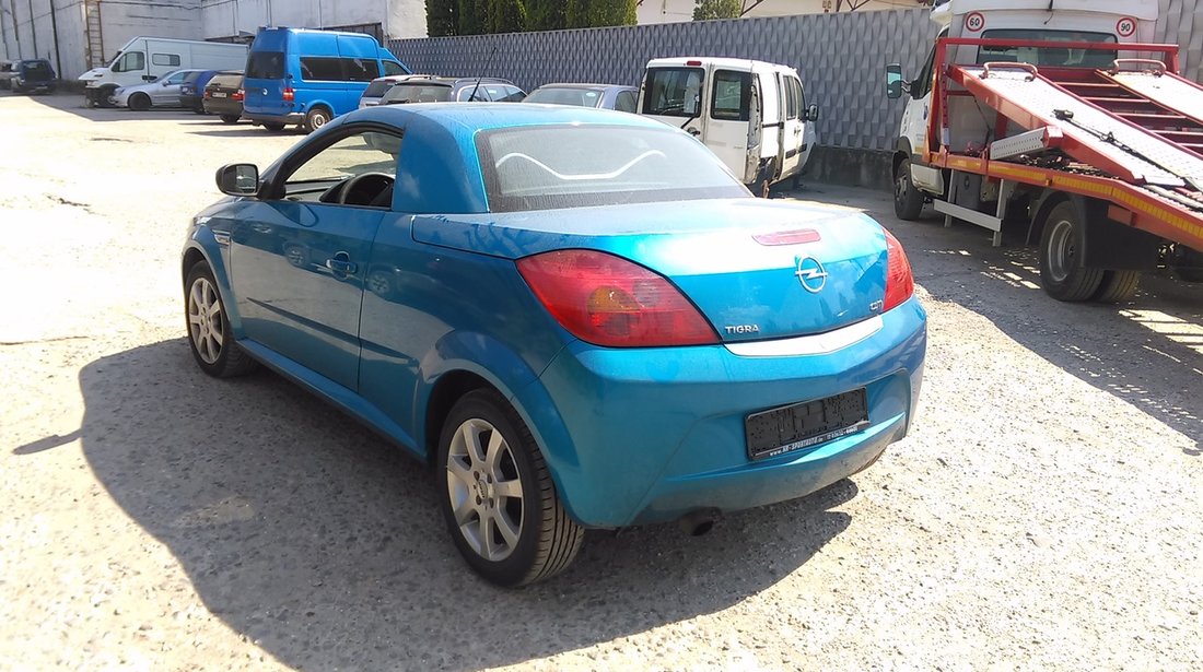 Dezmembrez Opel Tigra B