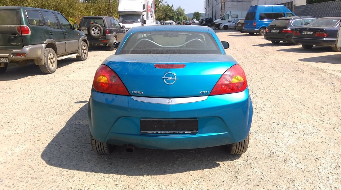 Dezmembrez Opel Tigra B