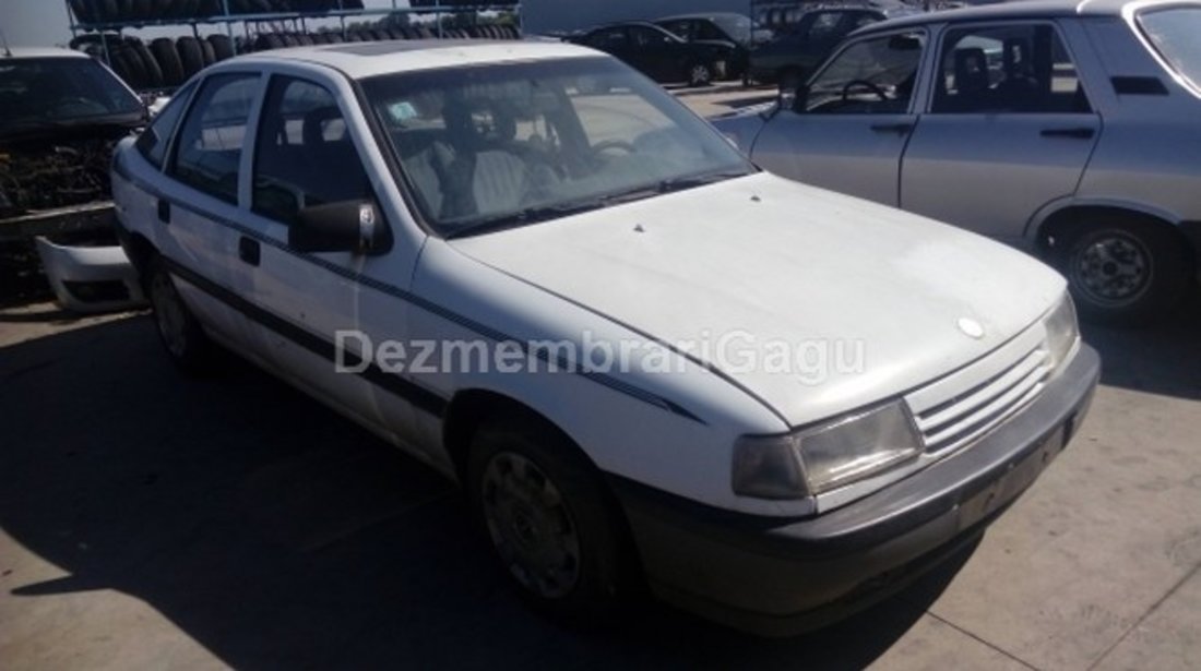 Dezmembrez Opel Vectra A , an 1992