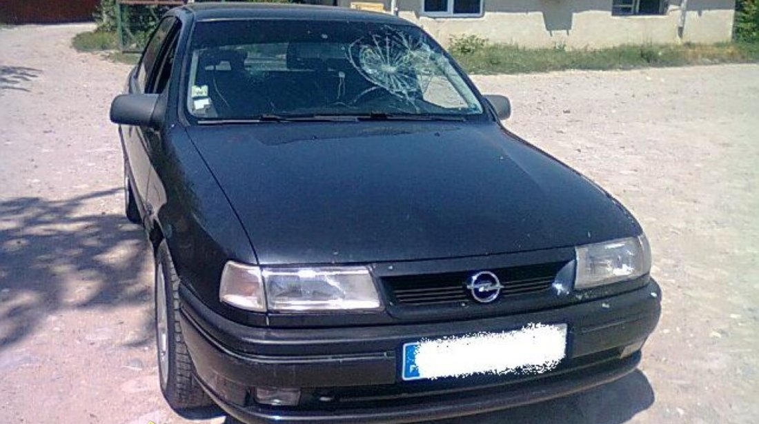 Dezmembrez Opel Vectra A