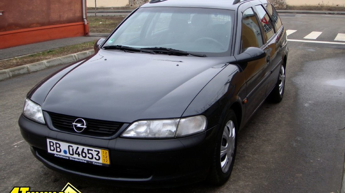 Dezmembrez Opel Vectra B 1 6 16v 101cp 98