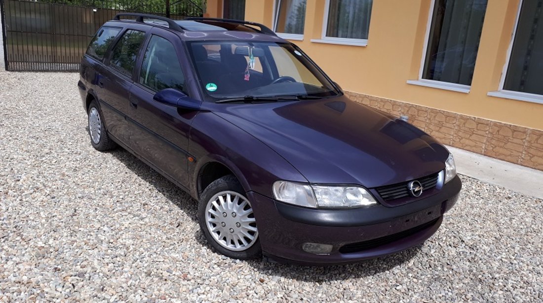 Dezmembrez Opel Vectra B 1,6-16v ECOTEC