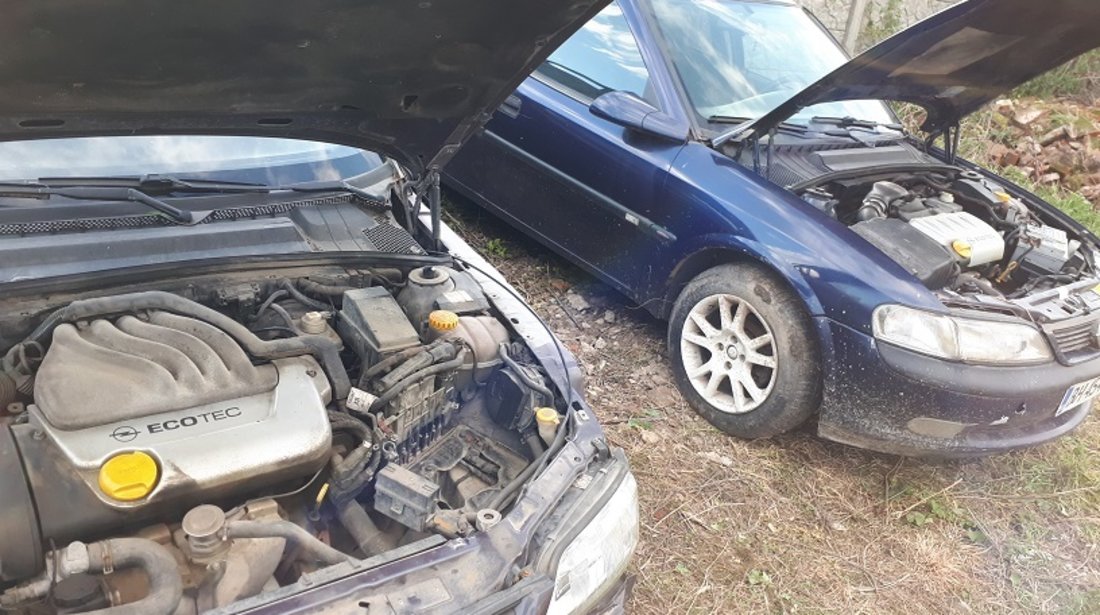 Dezmembrez Opel Vectra B 1,8 -16v