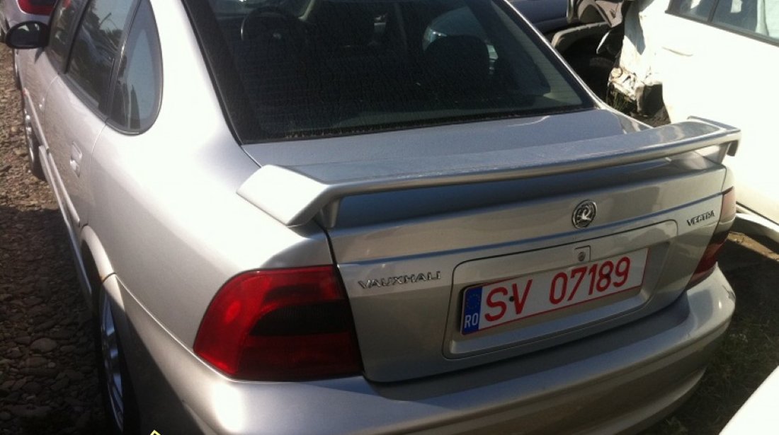 DEZMEMBREZ OPEL VECTRA B 2 0I AN 2000