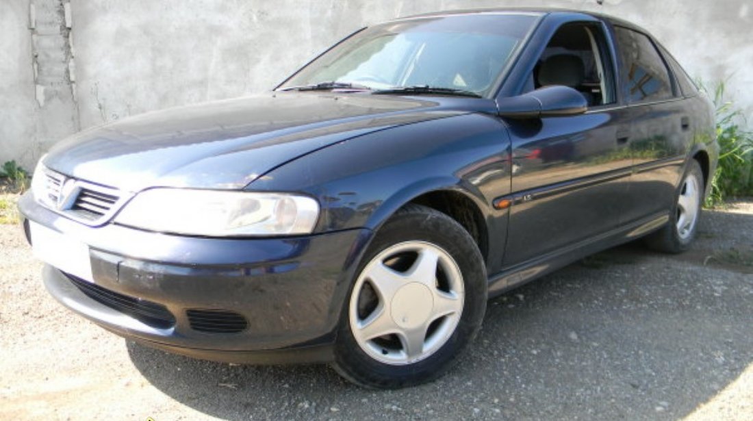 Dezmembrez Opel Vectra B1 si B2 1 6i 1 8i 2 0i 1 7 DT 2 0 DTI 1996 2002