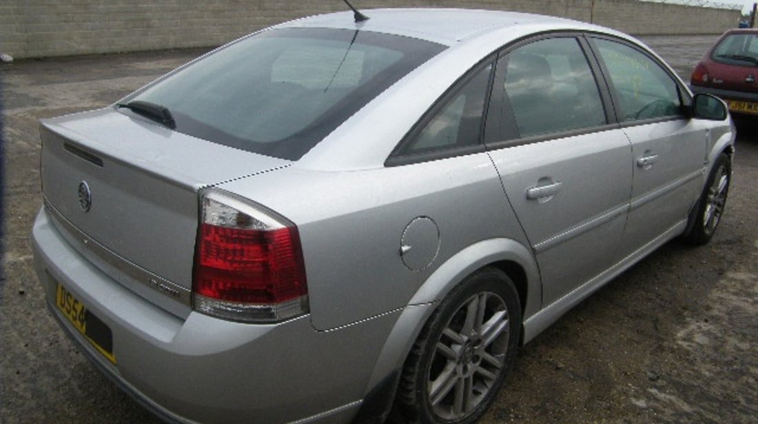 Dezmembrez opel vectra c 1.9cdti 150cp