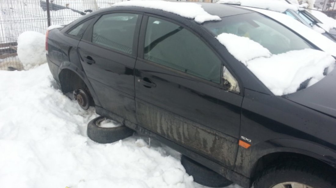 Dezmembrez Opel Vectra C 2 2 dti An 2004 5 trepte manual