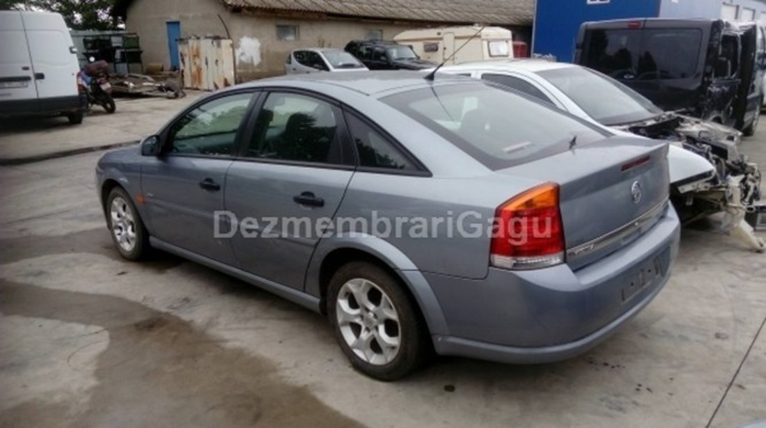 Dezmembrez Opel Vectra C, an 2006