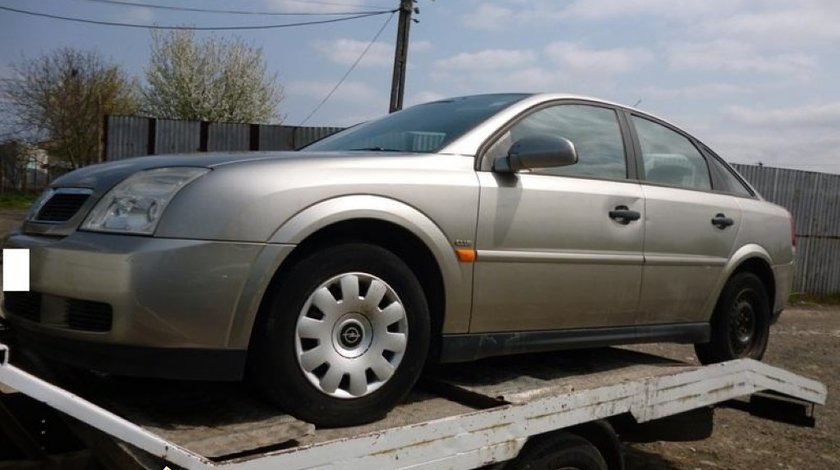 Dezmembrez Opel Vectra C