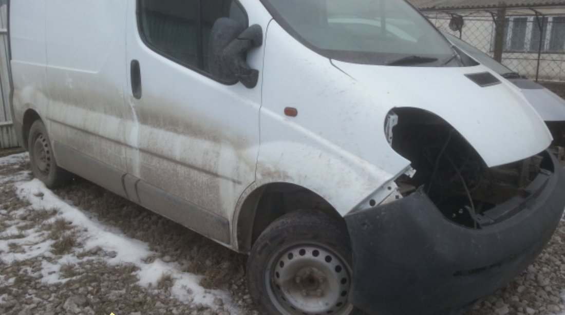 Dezmembrez opel vivaro 1 9CDTI 74kw 2005