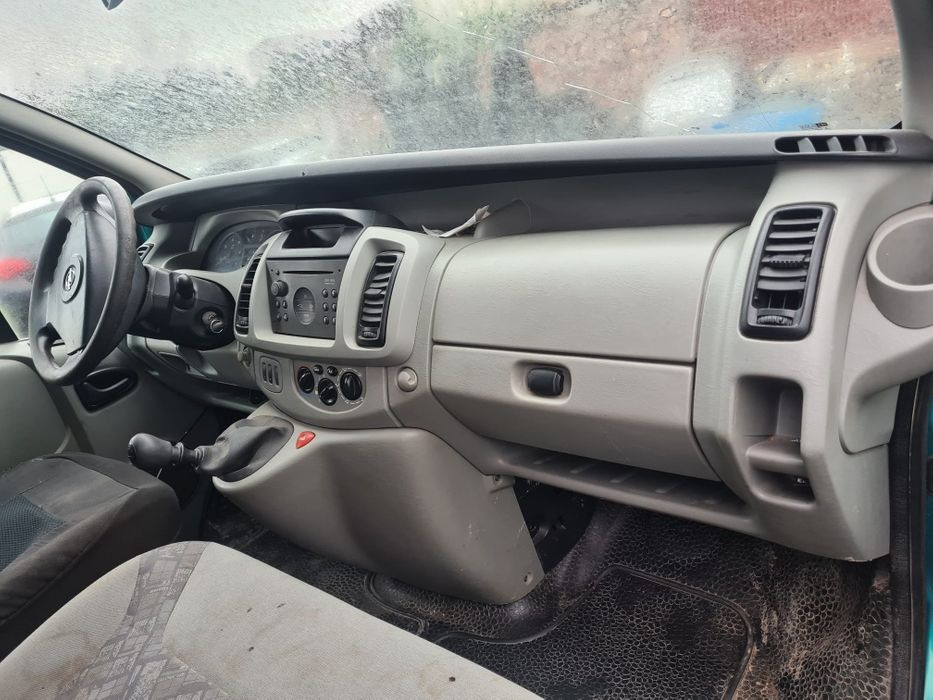 Dezmembrez Opel Vivaro 1.9DTI 101cp 74 kw F9Q762 VLD1958