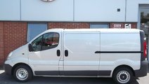 Dezmembrez opel vivaro 2.0 cdti 6 trepte euro 4