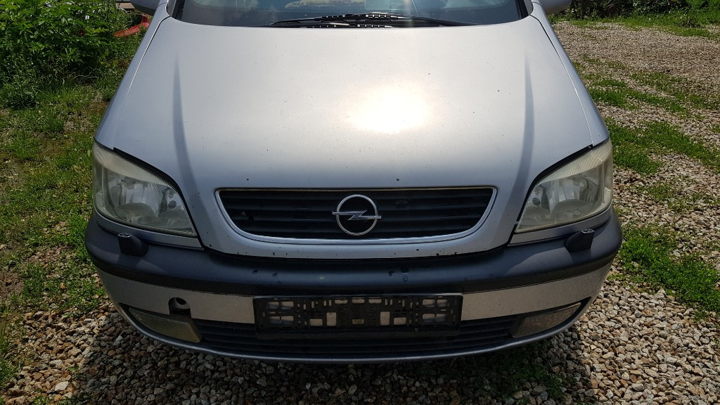 Dezmembrez Opel Zafira A 1.6 101 cp 74 kw Cod motor X16XEL gri Z151