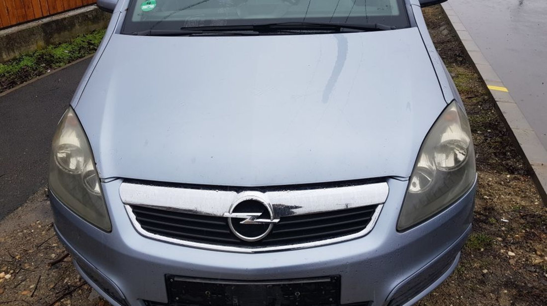 Dezmembrez Opel Zafira B 1.9 cdti 120 cp 88kw typ Z19DT Z163 VLD800