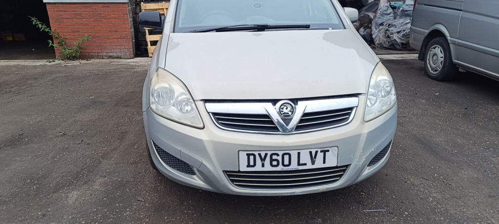 Dezmembrez Opel Zafira B (A05) facelift [Fabr 2006-2011]