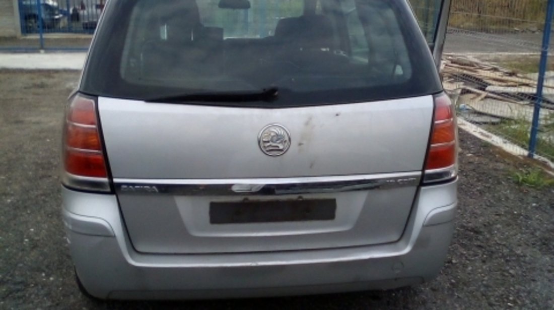 Dezmembrez Opel  Zafira B ,an 2006