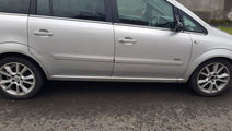 Dezmembrez Opel Zafira B Automatic 1.9 cdti typ z1...