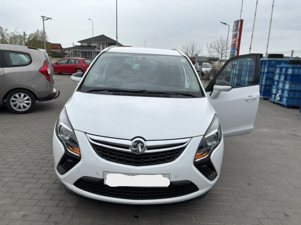 Dezmembrez Opel Zafira C 2.0 CDTI 2015, A20DT