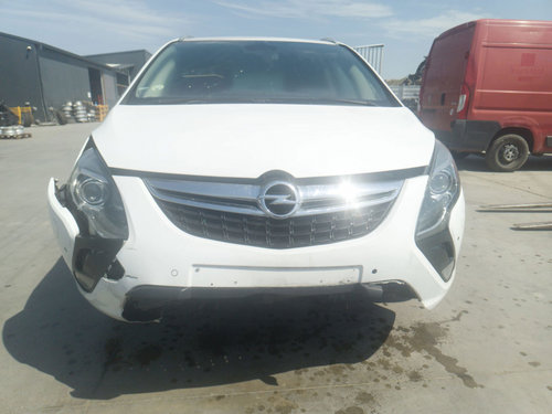 Dezmembrez Opel Zafira C (E75) Combi [Fabr 2011-2017]