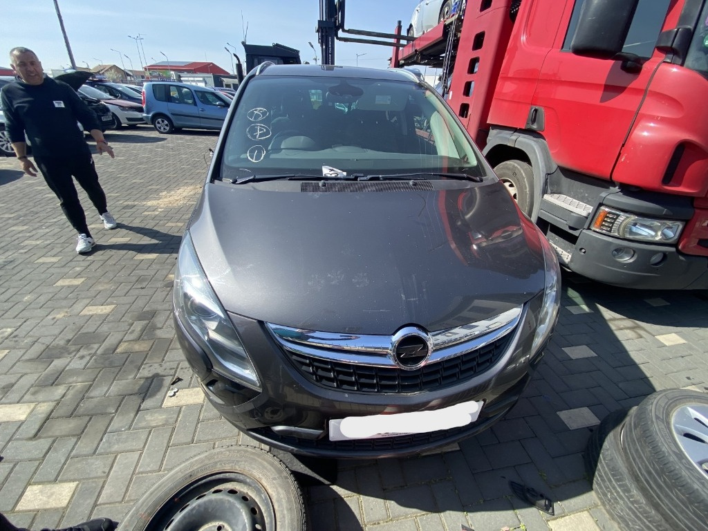 Dezmembrez Opel Zafira C (P12) 2.0 CDTI 2012, A20DTH