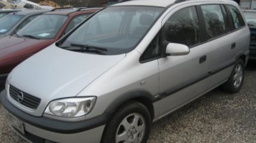 Dezmembrez Opel Zafira motor 2.2 DTI an 2002 - 2005.