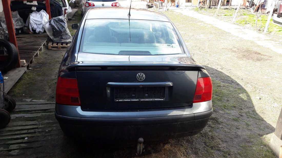 Dezmembrez passat b5 limuzina 1.9 tdi 116 cp 85 kw pompe diuze AJM ATJ