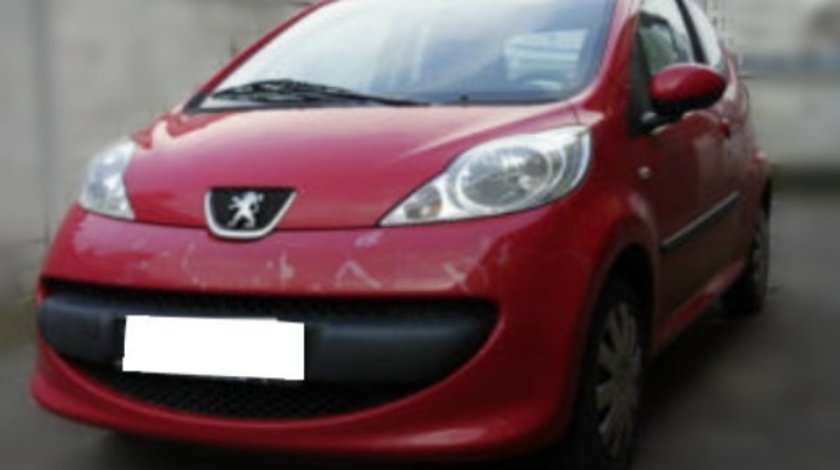 Dezmembrez Peugeot 107 1.0i an 2006