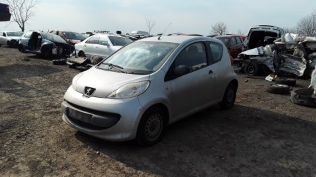 Dezmembrez Peugeot 107, an 2007, motorizare 1.0, Benzina, kw 50, caroserie Hatchback