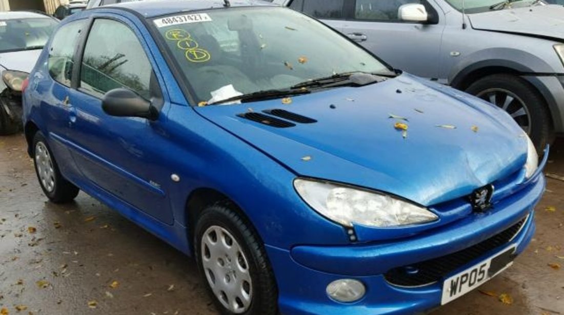 Dezmembrez Peugeot 206, 1.2benzina 2005