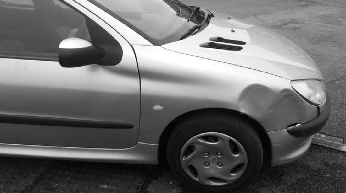 Dezmembrez peugeot 206, 1.4 benzina, 55 kw, an 1999