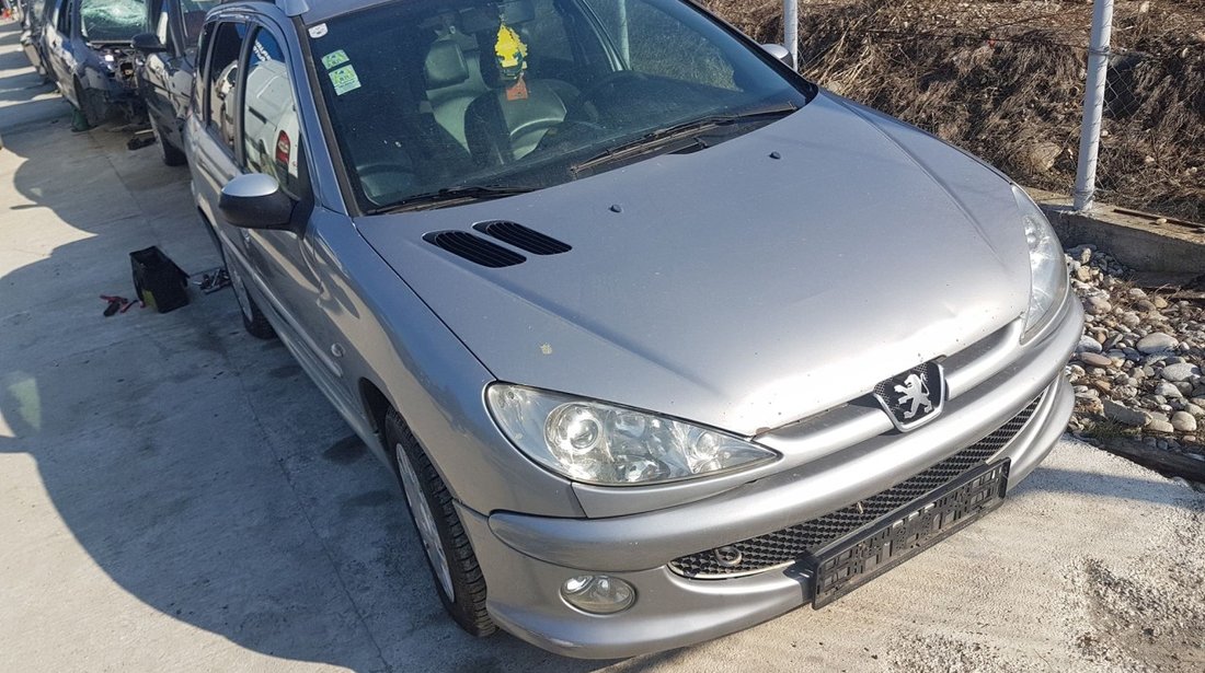 Dezmembrez peugeot 206 1.4 hdi 68 cp 8hx